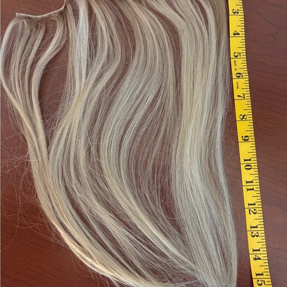 Covet & Mane and Platinum Blonde Hair Extensions - Picture 7 of 7